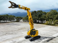 コマツ　- 1台で高層から基礎まで、幅広い解体作業に対応 - 中型油圧ショベルPC228USLC-11マルチ解体仕様　発売開始
