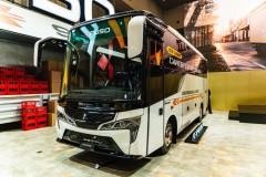 三菱ふそう　インドネシアモーターショー「GIIAS 2026」で新型バス「キャンター・エクストラロングバス」を発表